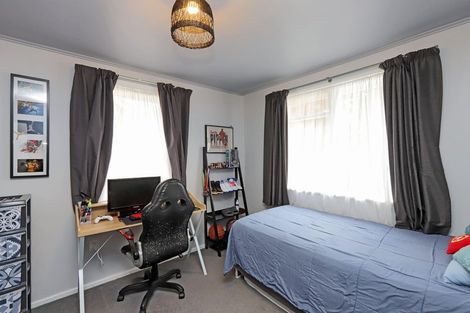 Photo of property in 902 Grove Road, Mayfair, Hastings, 4122