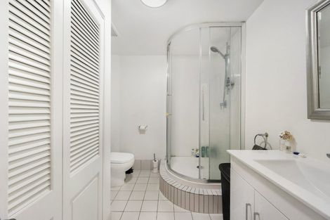 Photo of property in Mansfield Towers, 1 Grant Road, Thorndon, Wellington, 6011