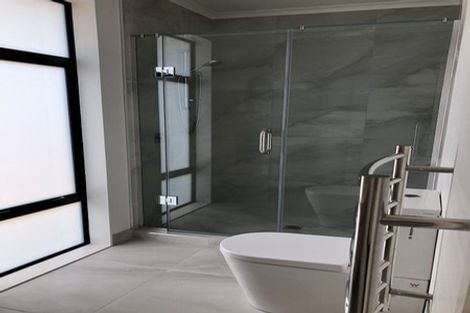 Photo of property in 12 Kaaka Street, Cambridge, 3434