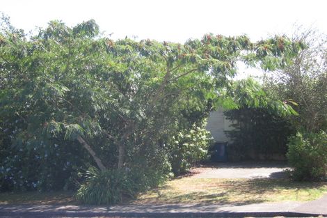 Photo of property in 2/217 Manuka Road, Bayview, Auckland, 0629