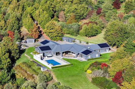 Photo of property in 12 Spur Road, Havelock North, 4130