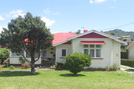 Photo of property in 8 Tawhana Street, Te Kuiti, 3910