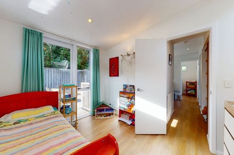 Photo of property in 103 Houghton Bay Road, Houghton Bay, Wellington, 6023