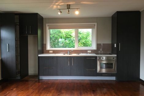 Photo of property in 24 Woodside Road, Massey, Auckland, 0614