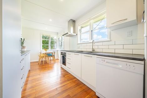 Photo of property in 16 Sladden Street, Naenae, Lower Hutt, 5011