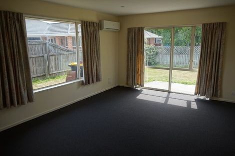 Photo of property in 2/80 Middlepark Road, Sockburn, Christchurch, 8042