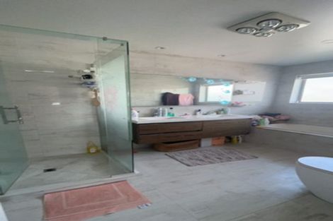 Photo of property in 1 Allegro Way, Oteha, Auckland, 0632