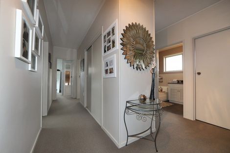 Photo of property in 92 Napier Road, Havelock North, 4130