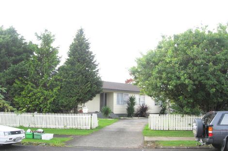 Photo of property in 27 Darren Crescent, Half Moon Bay, Auckland, 2012