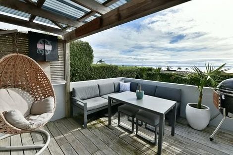 Photo of property in 2/1376 Whangaparaoa Road, Army Bay, Whangaparaoa, 0930