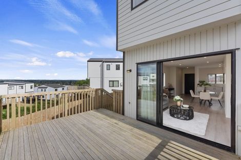 Photo of property in 6 Heketara Place, Papakura, 2110