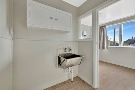 Photo of property in 21 Ealing Street, Redwood, Christchurch, 8051