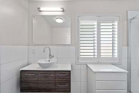 Photo of property in 37 Landmark Terrace, Orewa, 0931