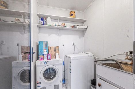 Photo of property in 1 Tiki Street, Castlecliff, Wanganui, 4501