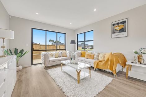 Photo of property in 24 Booker Drive, Tuakau, 2121