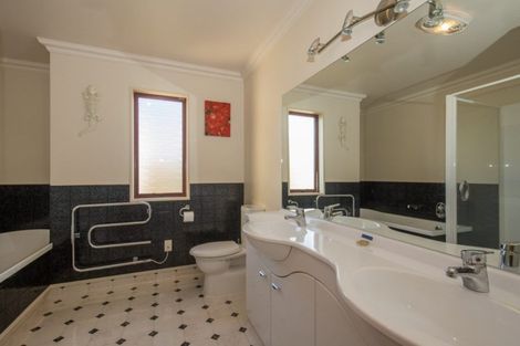 Photo of property in 71 Kings Drive, Wanaka, 9305