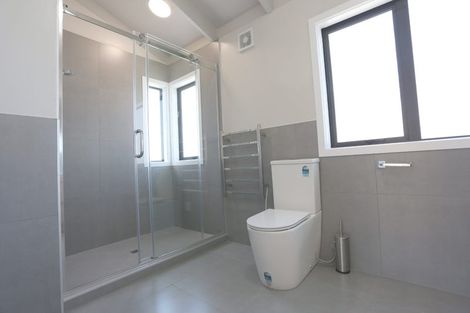 Photo of property in 128 Beach Road, Castor Bay, Auckland, 0620