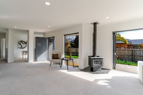 Photo of property in 23 Charles Street, Carterton, 5713