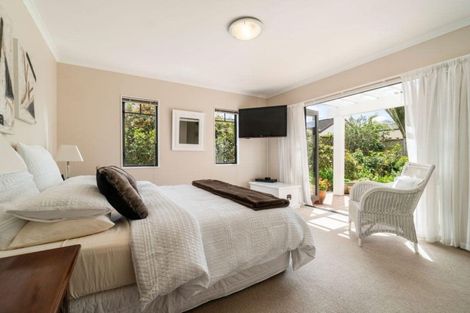 Photo of property in 8 Cellarmans Street, Te Atatu Peninsula, Auckland, 0610