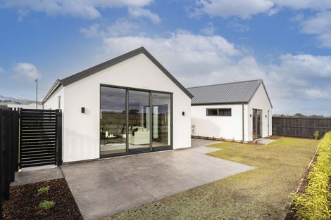 Photo of property in 100 Skibbereen Drive, Halswell, 8025