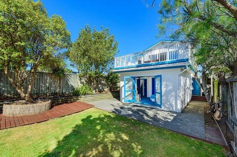Photo of property in 16 Tovey Street, New Brighton, Christchurch, 8061