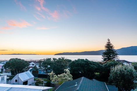 Photo of property in 14 Manly Street, Paraparaumu Beach, Paraparaumu, 5032