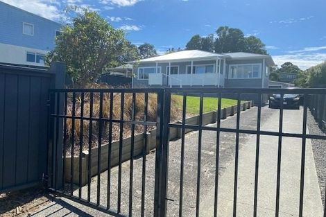 Photo of property in 14 John Road, Stanmore Bay, Whangaparaoa, 0932