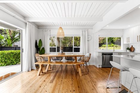 Photo of property in 122 Stanmore Bay Road, Stanmore Bay, Whangaparaoa, 0932