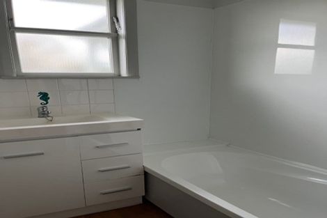 Photo of property in 30 Ealing Street, Redwood, Christchurch, 8051