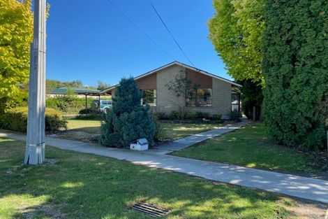 Photo of property in 6 Cobham Crescent, Omakau, 9376
