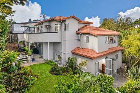 Photo of property in 1/378 East Coast Road, Sunnynook, Auckland, 0630