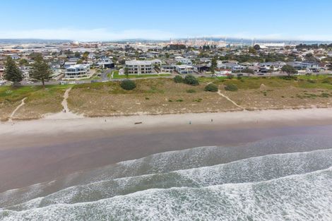 Photo of property in 208/178 Marine Parade, Mount Maunganui, 3116