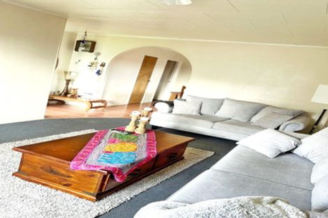 Photo of property in 30 Sungrove Rise, Sunnyvale, Auckland, 0612