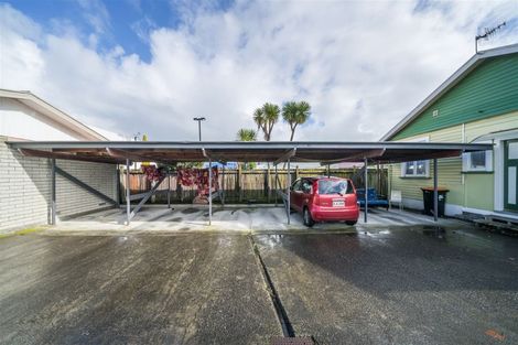 Photo of property in 1-2/8 Dahlia Street, Palmerston North, 4410