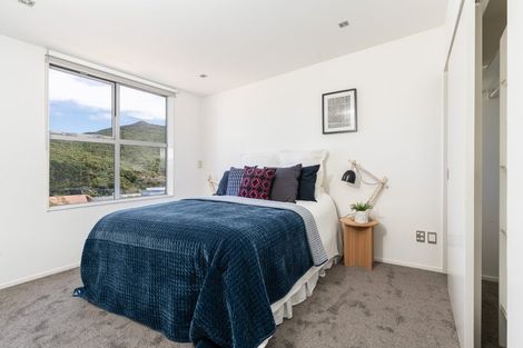 Photo of property in 10 Saddleback Grove, Karori, Wellington, 6012