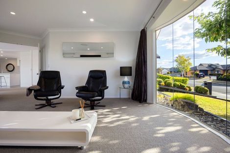 Photo of property in 51 Saint James Drive, Huntington, Hamilton, 3210