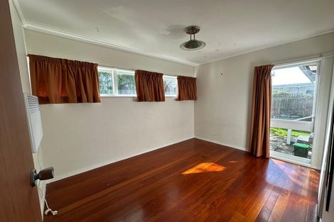 Photo of property in 89 Gossamer Drive, Pakuranga Heights, Auckland, 2010