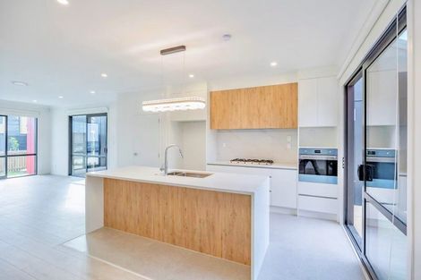 Photo of property in 13 Murray Grey Lane, Karaka, 2580