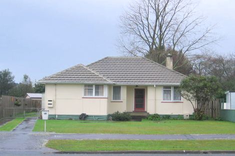 Photo of property in 17 Montgomery Crescent, Bader, Hamilton, 3206
