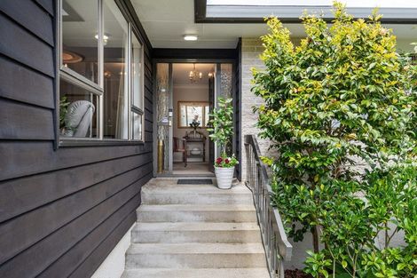 Photo of property in 2/19 Amante Crescent, Mairangi Bay, Auckland, 0630
