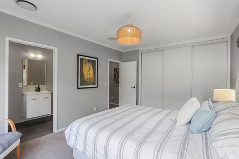 Photo of property in 8 Jays Road, Titirangi, Auckland, 0604