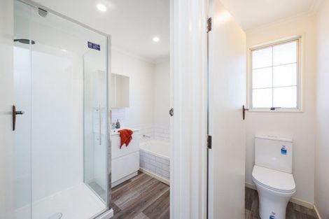 Photo of property in 8 Paradise Place, Milson, Palmerston North, 4414