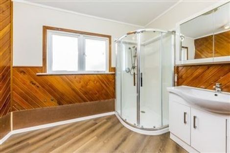 Photo of property in 65 Christmas Road, Manurewa, Auckland, 2102