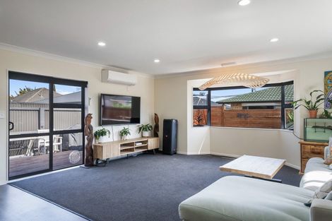 Photo of property in 130a Weraroa Road, Levin, 5510