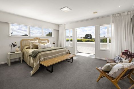 Photo of property in 65 Braid Road, St Andrews, Hamilton, 3200