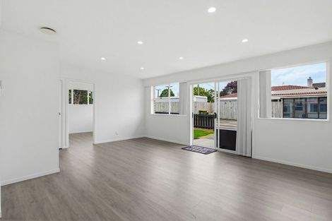 Photo of property in 1/5 Royal Arch Place, Rosehill, Papakura, 2113