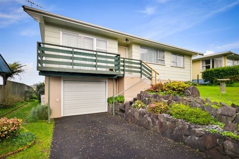 Photo of property in 39 Helena Street, Massey, Auckland, 0614