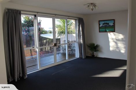 Photo of property in 43 Skerten Avenue, Hornby, Christchurch, 8042