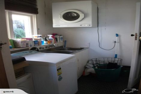 Photo of property in 6 Thorby Street, Northland, Wellington, 6012