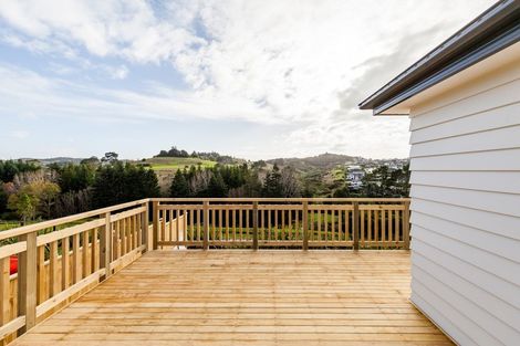 Photo of property in 125 Godfrey Drive, Orewa, 0931